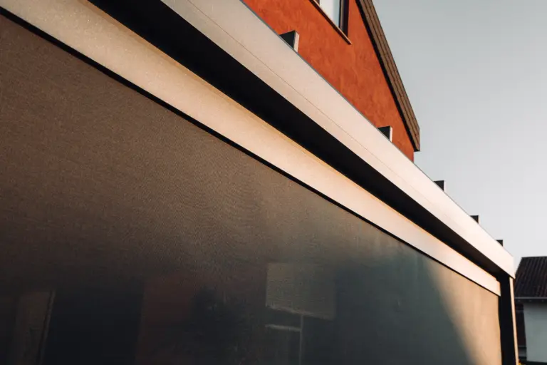 3_Seitlich_Fassadenmarkise